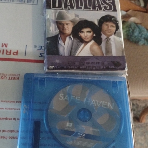 BluRay DVD &"Dallas"The Complete 4th Season DVD Set - Picture 1 of 3